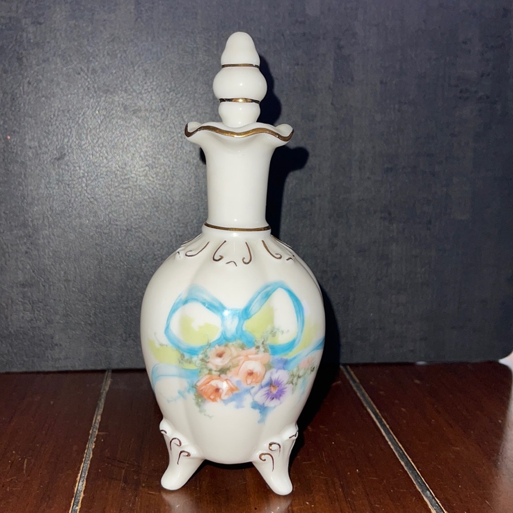 Antique style jar.